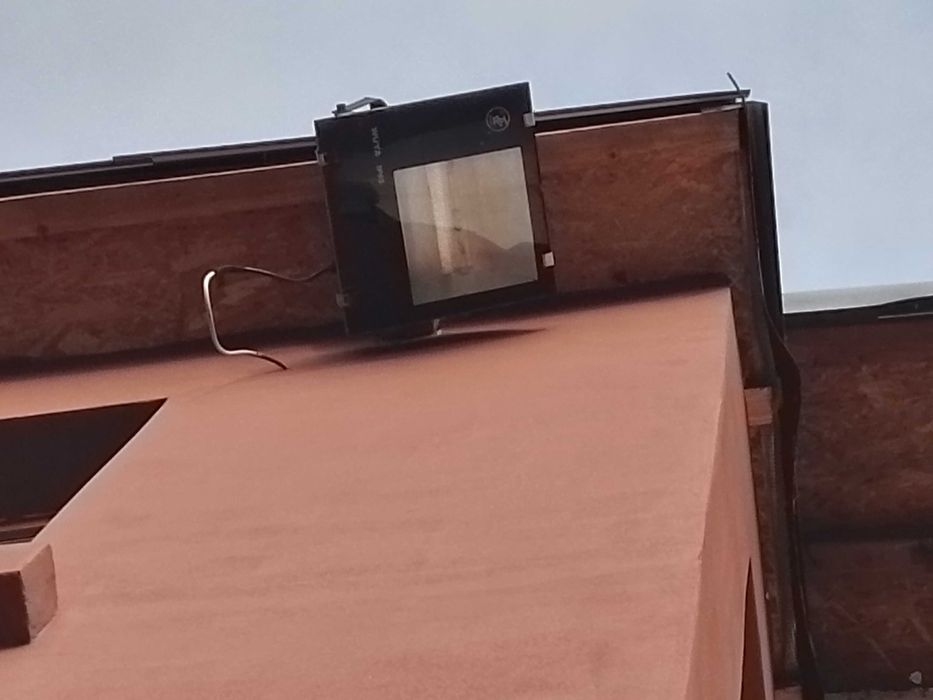 proiector cu balast si bec halogenura metalica 400w