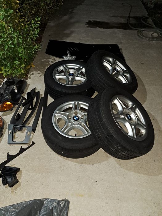 Jenti BMW faruri și scut motor