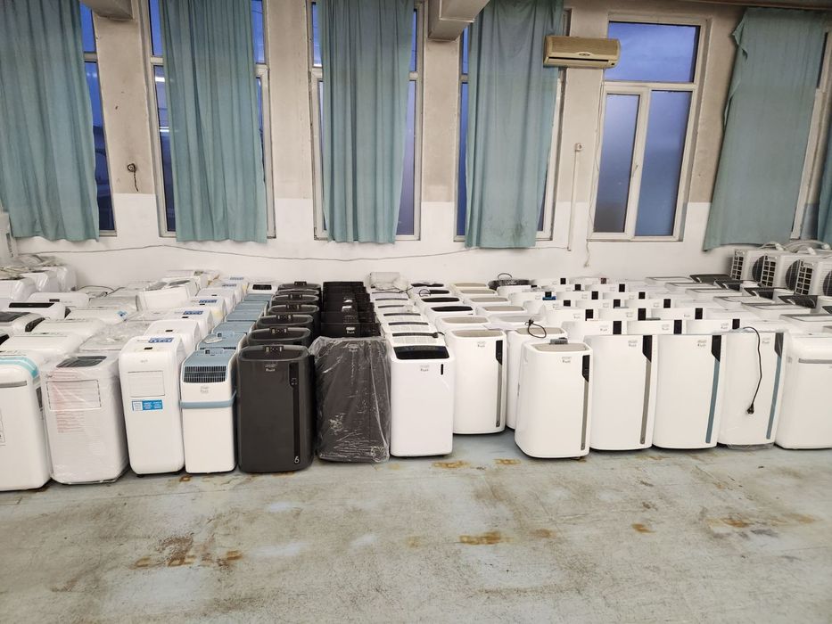 Компресорен мобилния климатик.