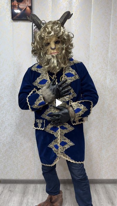 Костюмы, маски на прокат.