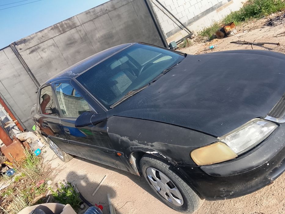 Авто Opel Vektra 1,6