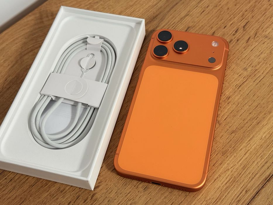 iPhone 17 Pro Max 0 зареждания!!!