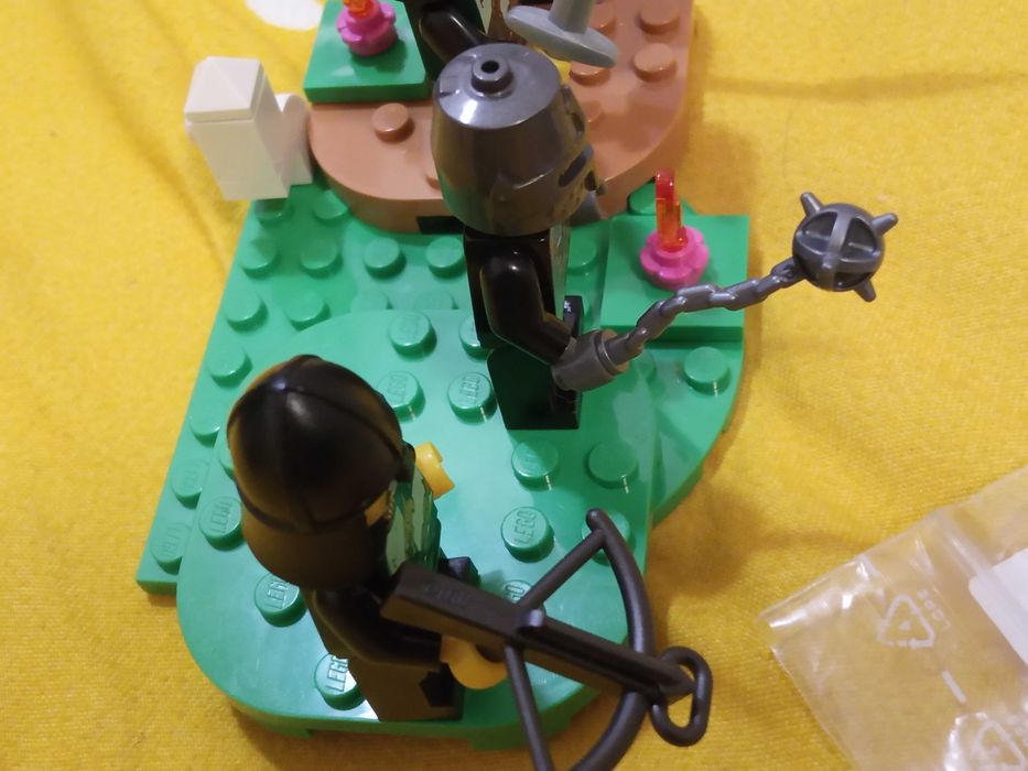 Lego Kingdoms Dragon Knights (cei verzi)