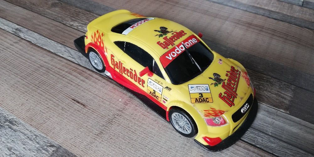 Masinuta Audi de jucarie