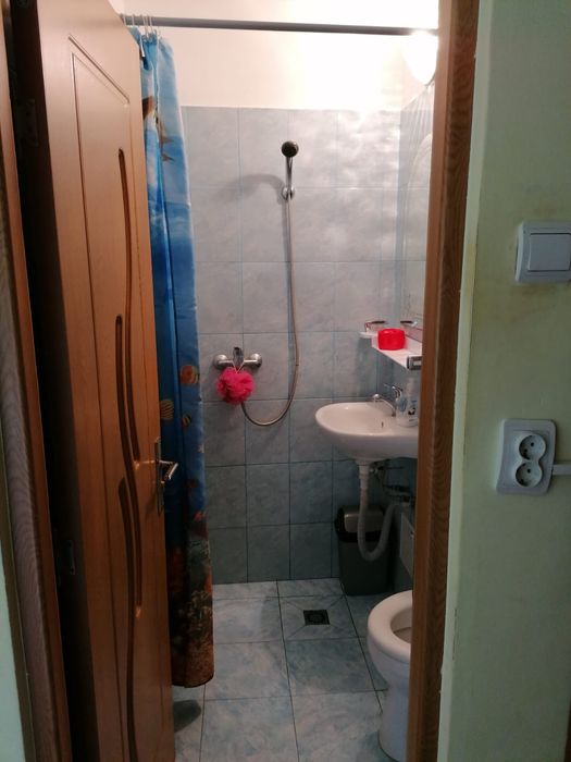 Închiriez garsonieră