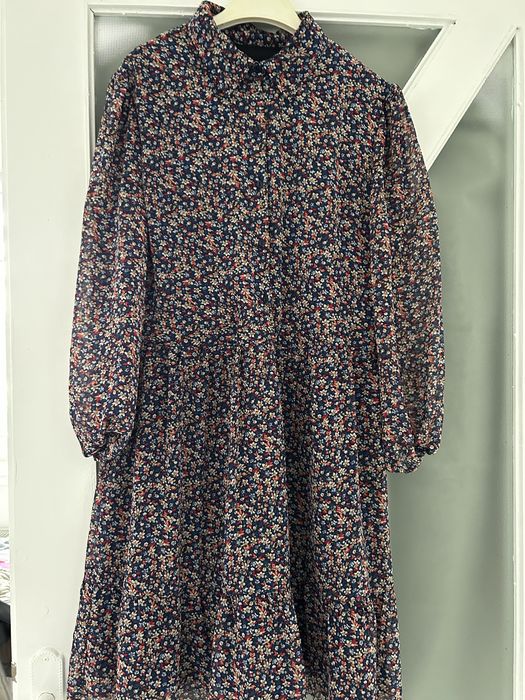 Rochie H&M cu motive florale marimea S