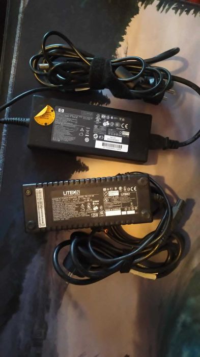 incarcatoar adaptoar laptop 135w