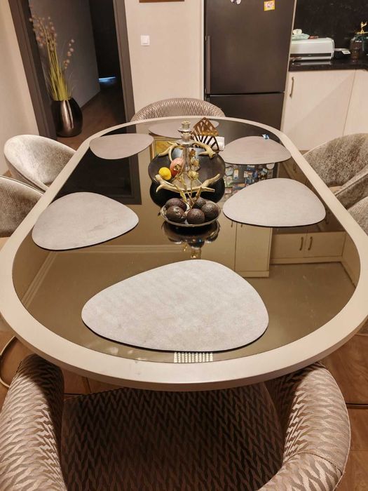 Модерна масивна маса /ИЗГОДНО/