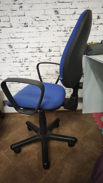 Въртящ стол за бюро