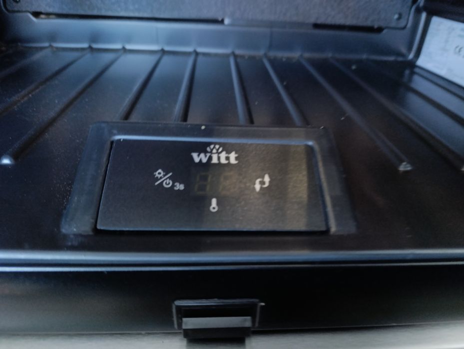 Нова!!! Витрина Охладител Witt  за вино и други