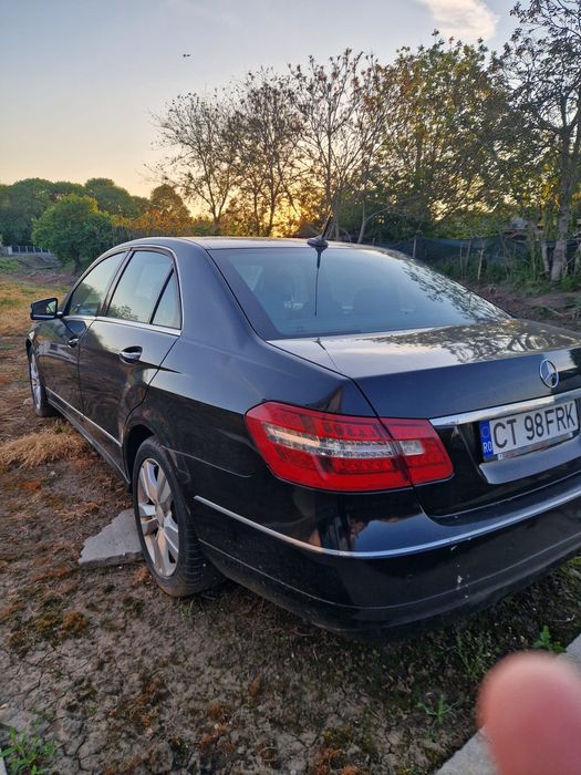 MERCEDES-BENZ E-Class 2011 — imagine 4