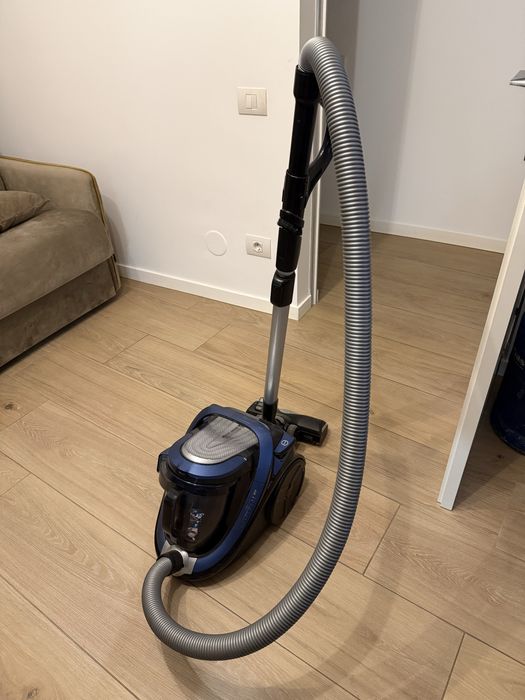 Aspirator fara sac Rowenta Silence Force Cyclonic