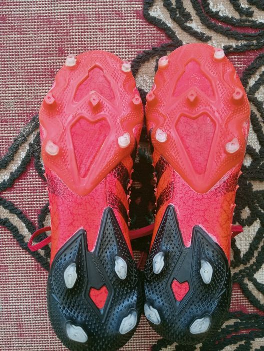 Продаю бутсы Adidas Predator FG