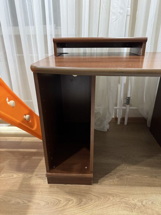 Продам компьютерный стол