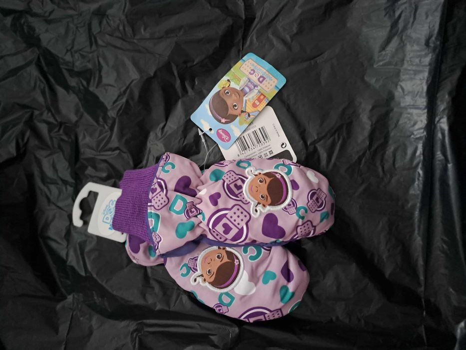 Manusi pentru copii disponibile 43 perechi