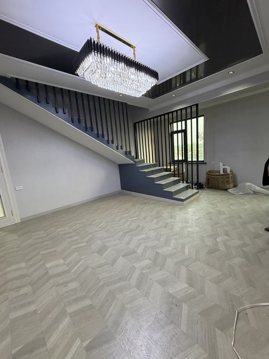 3 xona + 2 xona mansardlik kvartira Sotiladi