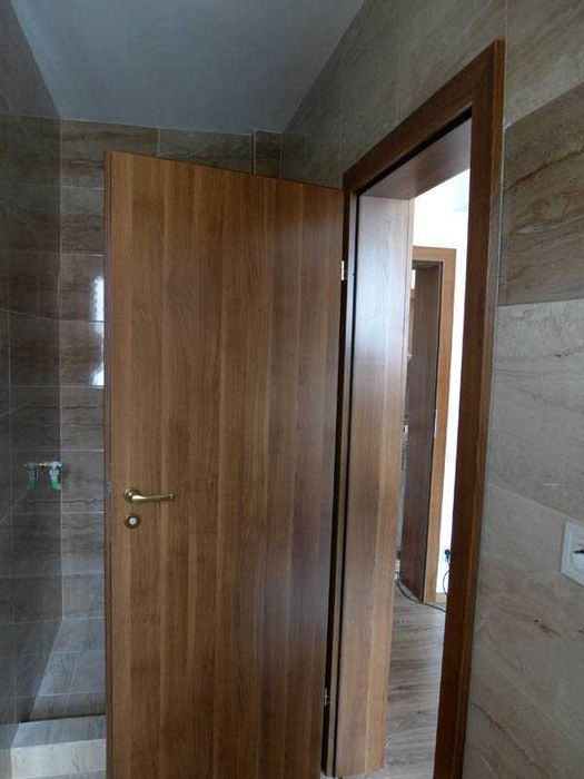 Montaj usi interior-exterior