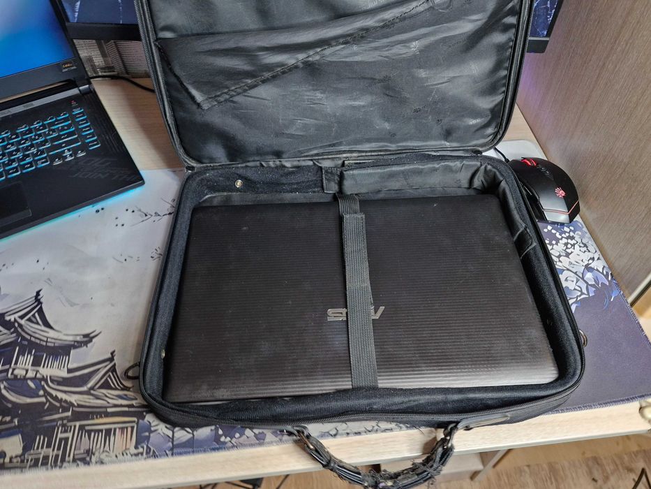 Шустрый core i7. Батарею держит 2ч. Ssd