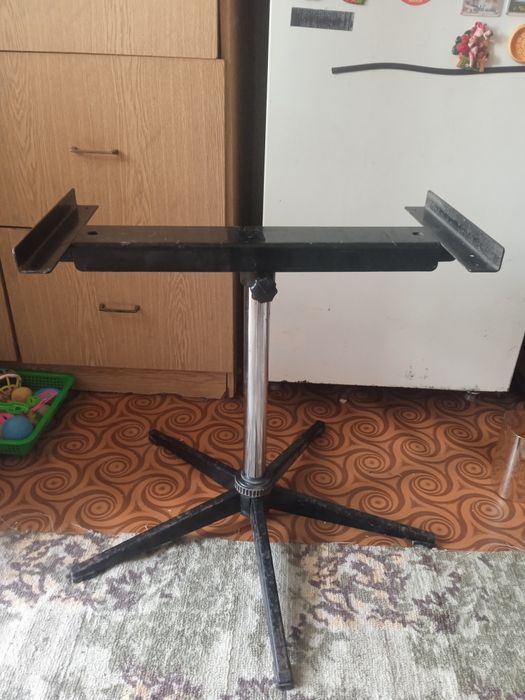 Подставка под телевизор