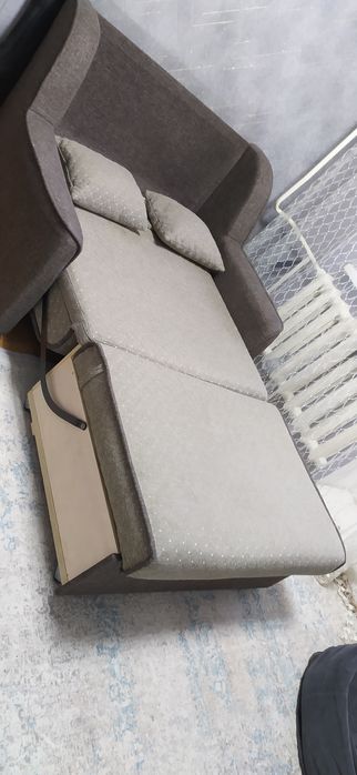 Диван двух местный