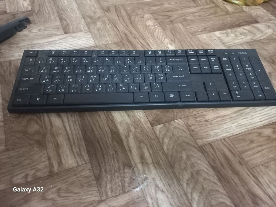 Клавиатура безпроводной сотилади