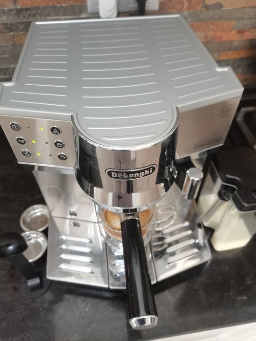 Aparat de cafea DeLonghi