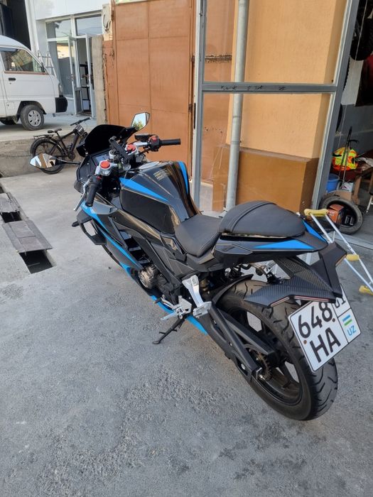 Kawasaki 400 kub 1850$
