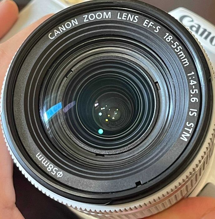 Canon EOS250D EF-S 18-55 IS STM - KIT в бял цвят