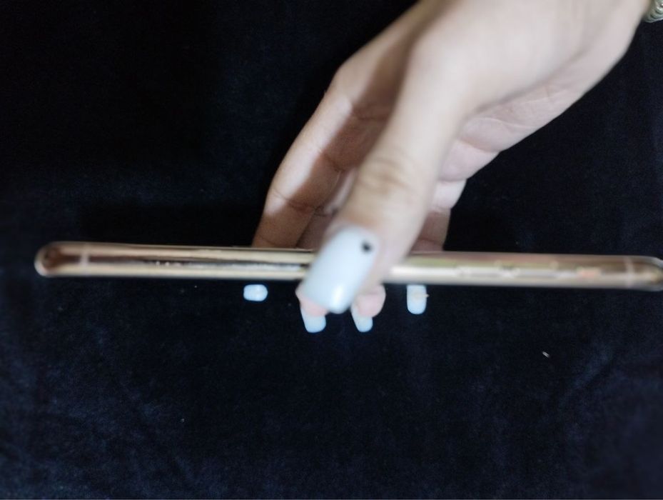 Срочно продам iPhone 11pro max 256/77%,цвет gold!