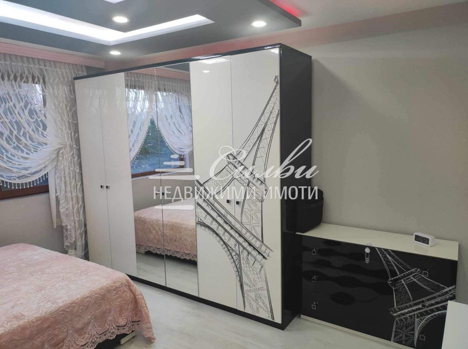 Продава се Двустаен апартамент в Шумен, Център - 60 кв.м за 1598 €/кв.м - Снимка #4