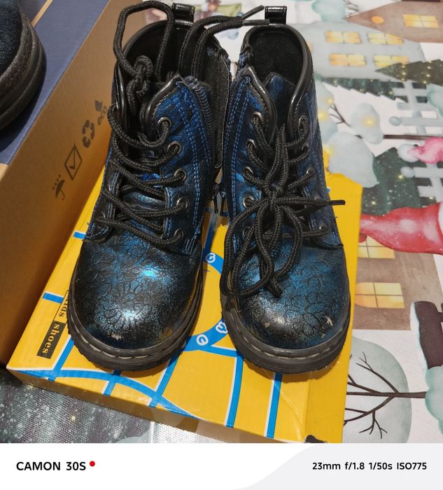 Обувь, за все 7000 тг