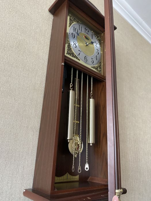 продам настенные часы корейский