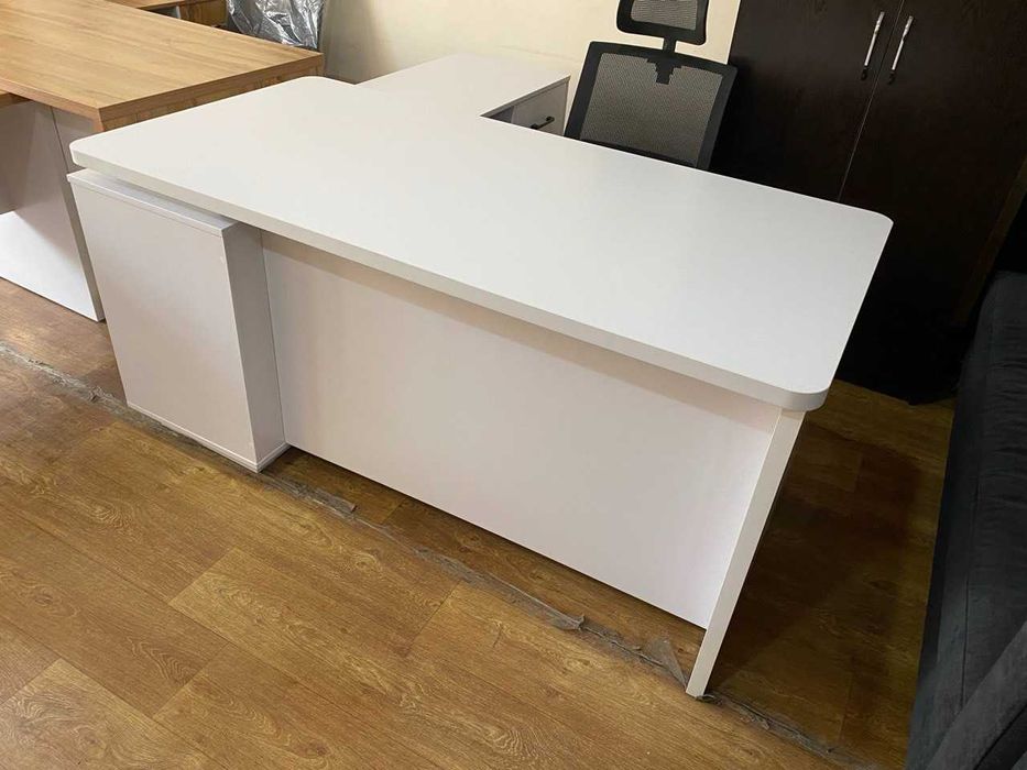 Письменный стол от производителя