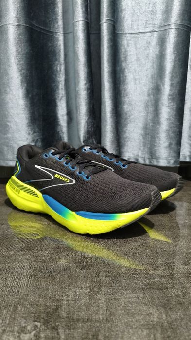 Оригинальные кроссовки Brooks
