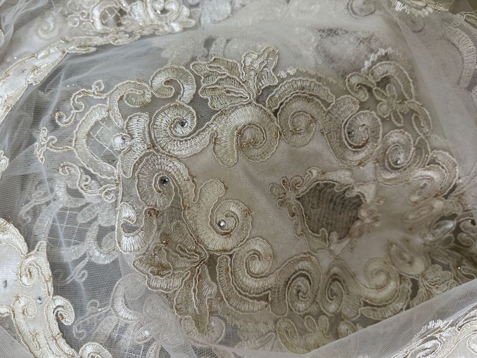 Продается тюль в хорошем состоянии