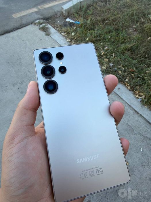 Samsung S25ultra.