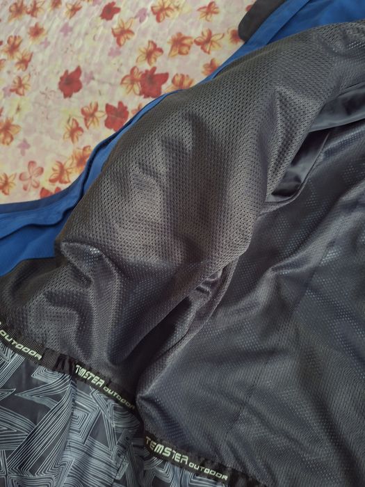 Продам мужские куртку