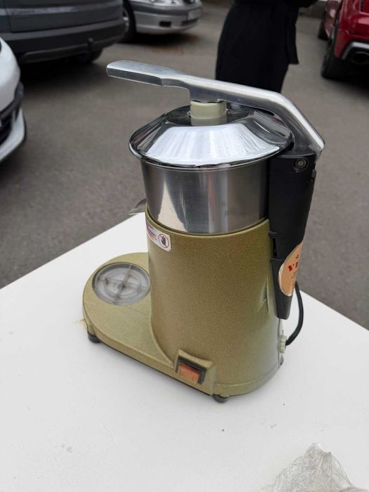 Фреш преса за цитруси