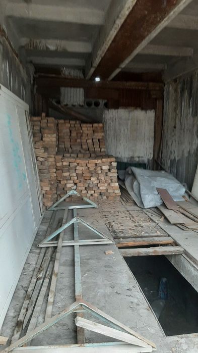 Срочно Гараж сотилади Корпаративо Киргили