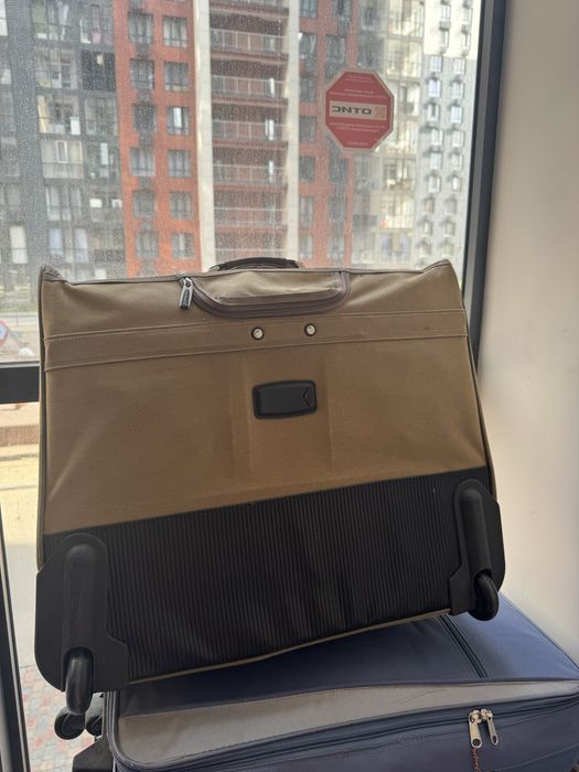 Чемодан на колесах