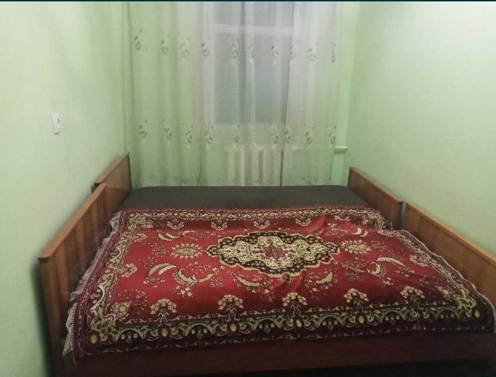 Сдается 2 комнатная на Паркентский. М.Риезий.