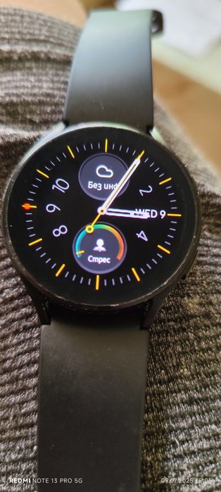 Смарт часовник Samsung Watch4