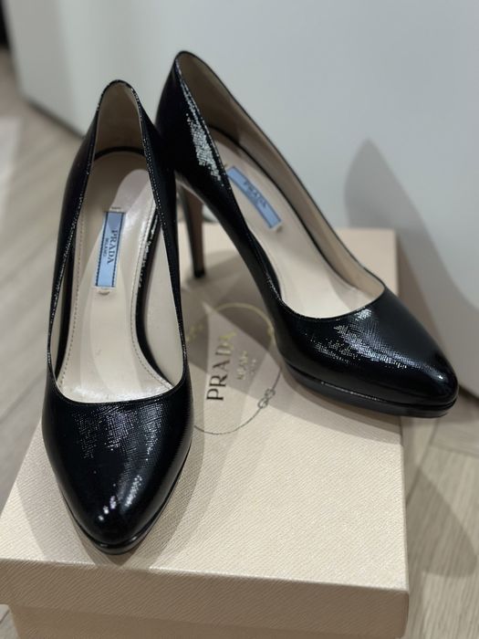 Оригинал туфли Prada черный
