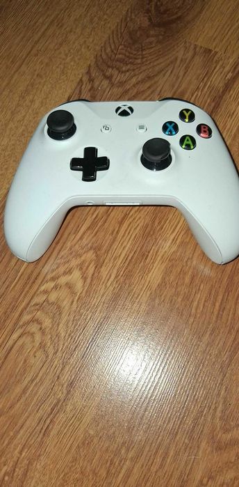 Продавам Xbox one s 500 GGB