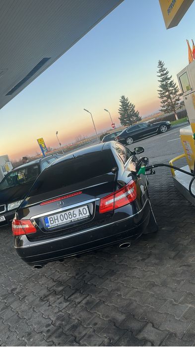 Mercedes E coupe c207 bataie motor!