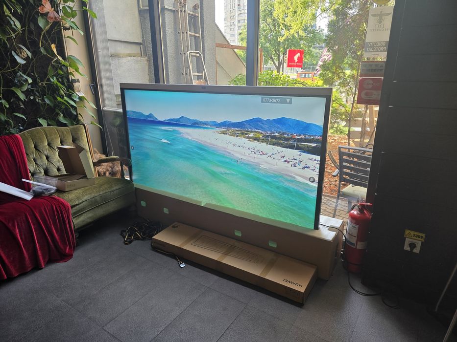 Huawei Ideahub 86 inci