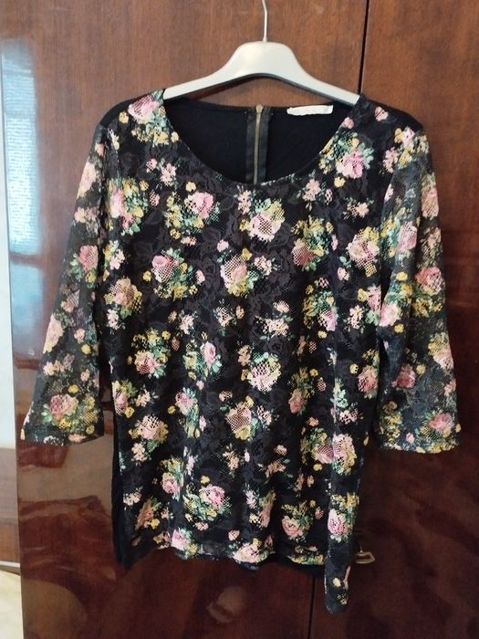 Дамска блуза с дантела