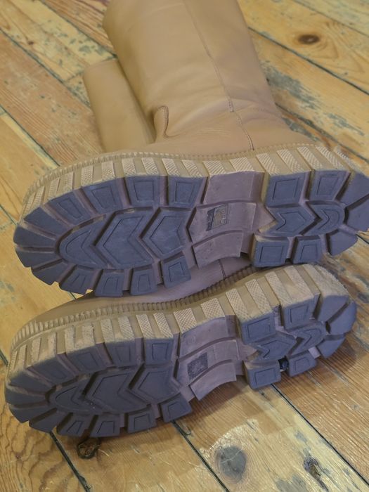 Кожени дамски ботуши Bershka – размер 39, естествена кожа, с кутия