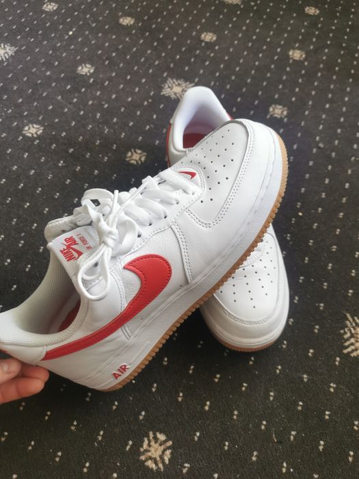 Обувки Nike     .
