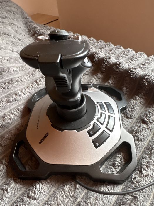 Vand joystick logitech extrem 3D pro